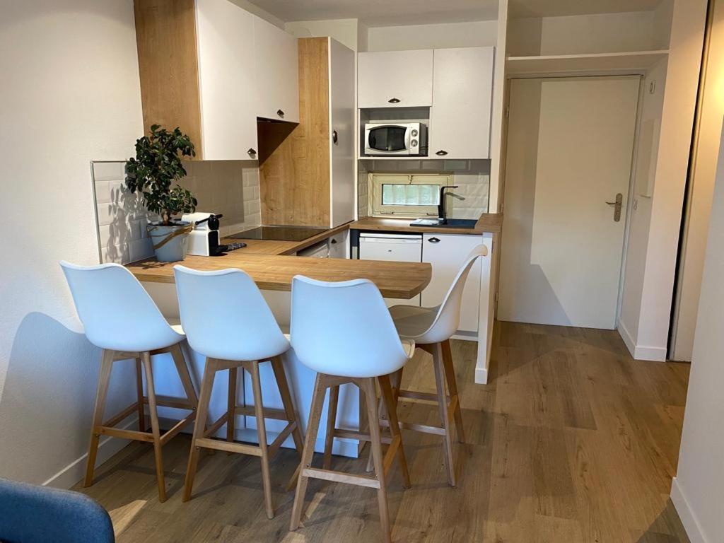 Appartement Avec Piscine 5 Min A Pieds Des Plages 瓦洛里 外观 照片