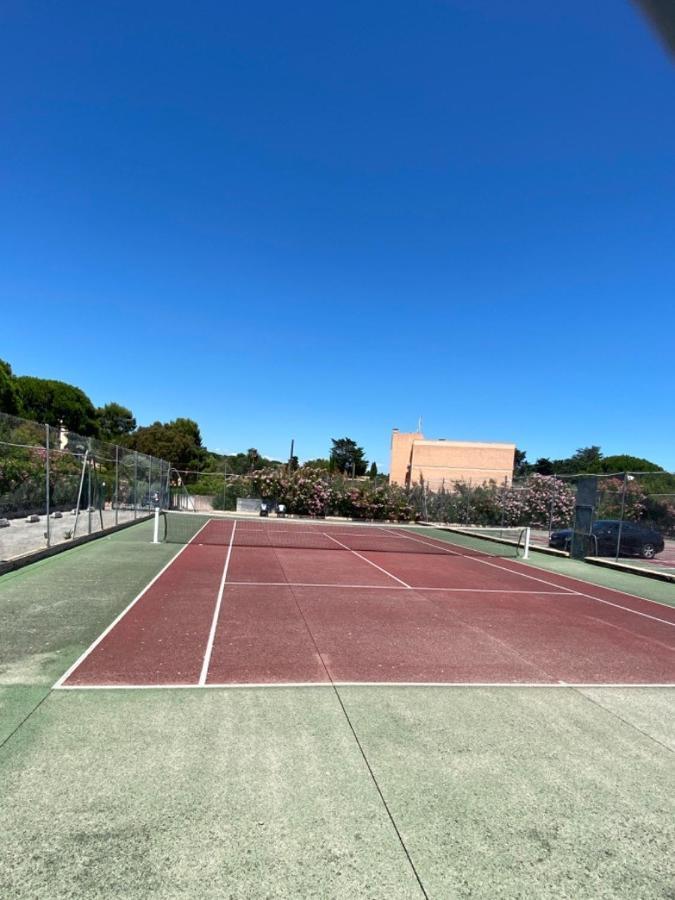 Appartement Avec Piscine 5 Min A Pieds Des Plages 瓦洛里 外观 照片